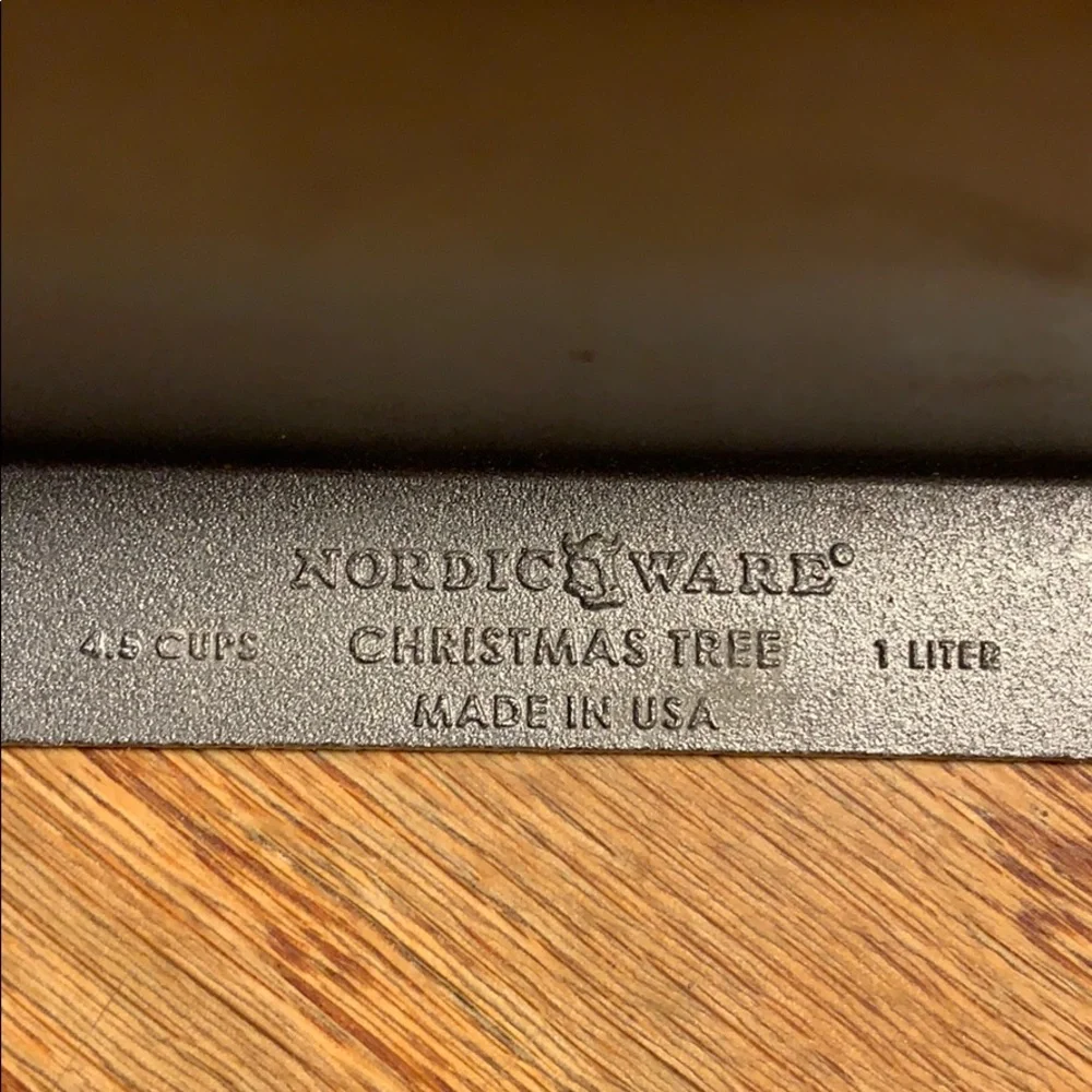Nordic Ware Christmas tree cake form non-stick